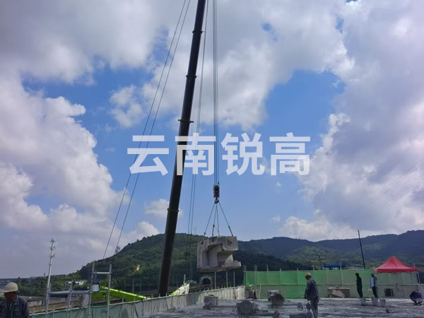 连续梁绳锯切割拆除